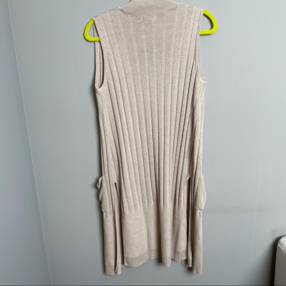 Reitmans Sleeveless Cardigan - Picture 7 of 8